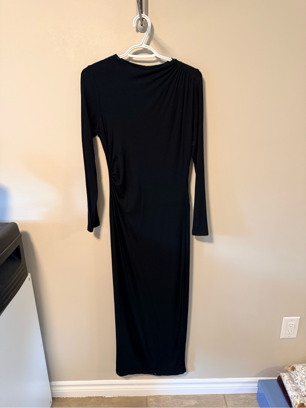 Black Long-Sleeve Ruched Maxi Dress